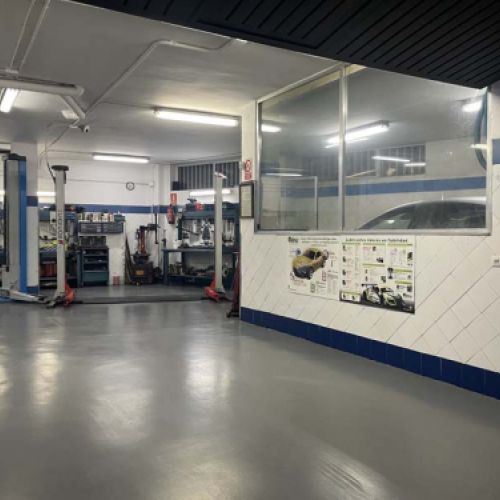 Vista del interior de Taller Rocauto