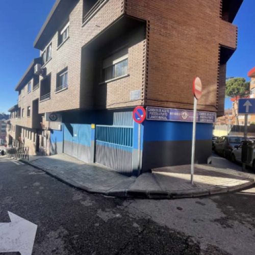 Edificio donde se encuentra ubicado Taller Rocauto en su local comercial