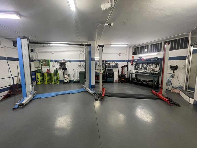 instalaciones y maquinaria especializada